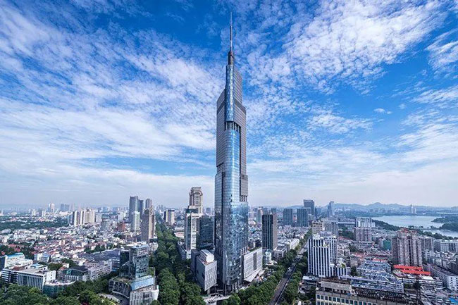 南京紫峰大厦.jpg